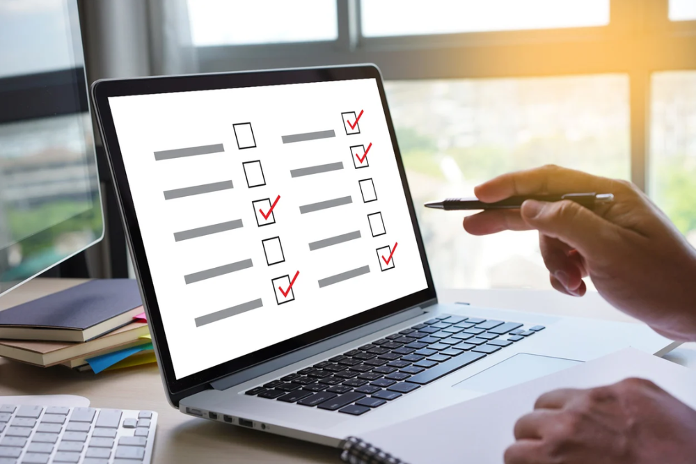 A man is conducting digital audit